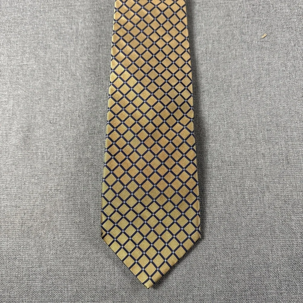 Brooks Brothers Silk Tie Diamond Lattice Pattern‎